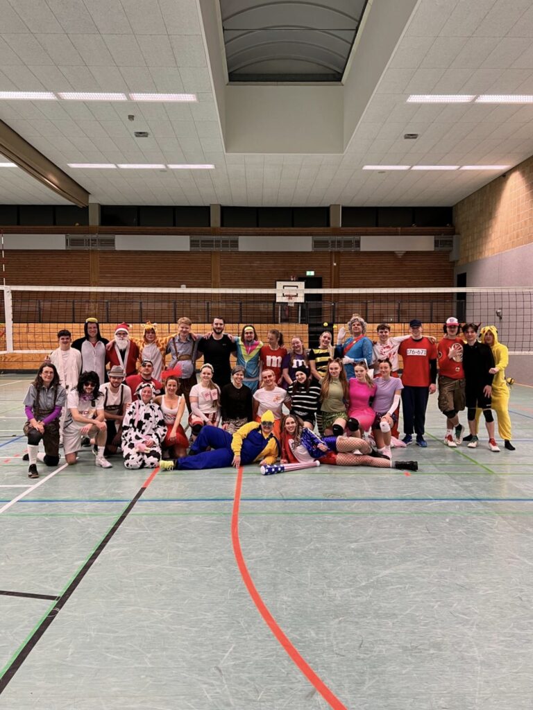 Helau am Netz! Wenn Volleyballer zu Jecken werden!